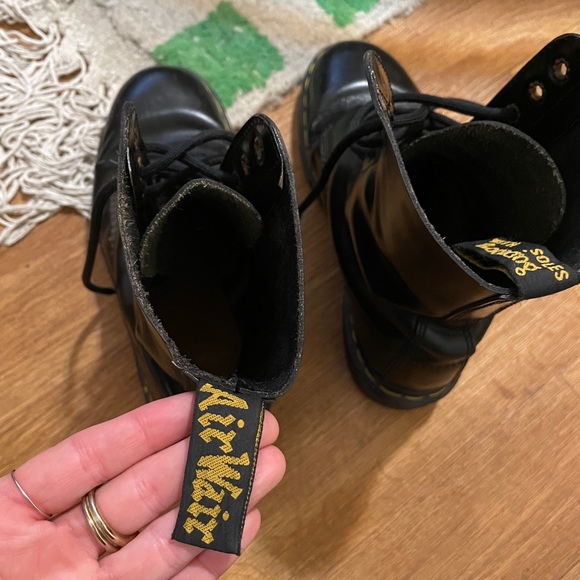 Doc Martens 1460 boots - Picture 2 of 5